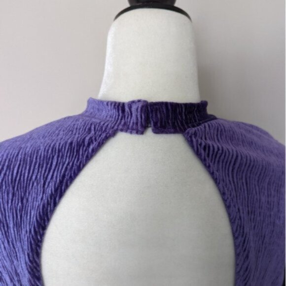 Purple crinkled velour textured open back long sleeve dress - Picture 4 of 5